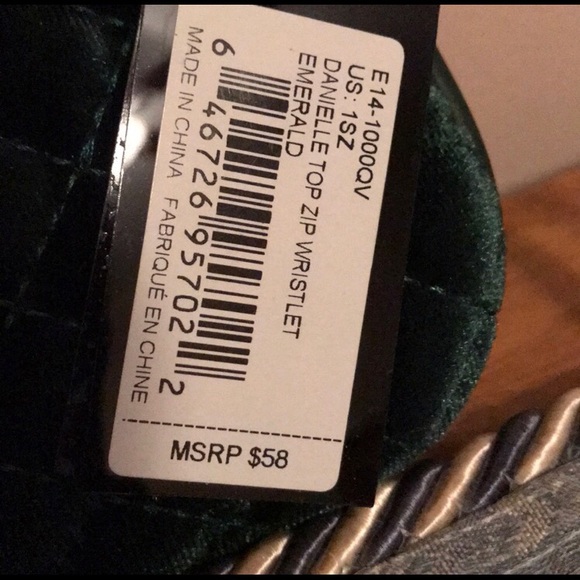 BEBE EMERALD WRISTLET RETAIL $58 NWT - Picture 4 of 4